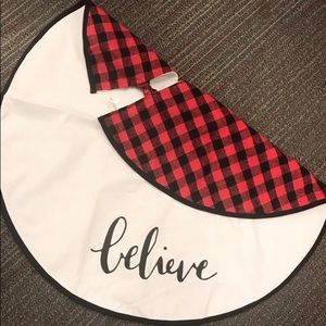 Farmhouse Buffalo Plaid believe Tree Skirt Reverse